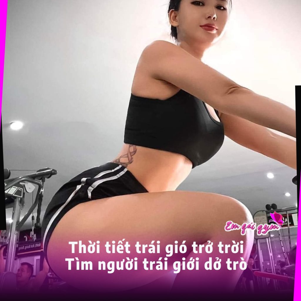 Ảnh Gái Xinh Mặc Váy Xếp Ly Ngắn – Ký Ức Trực Trọng Của Thời Thanh Xuân Đã Qua